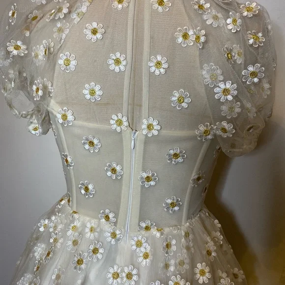 Teuta Matoshi Cream Daisy Dress - Picture 11 of 16